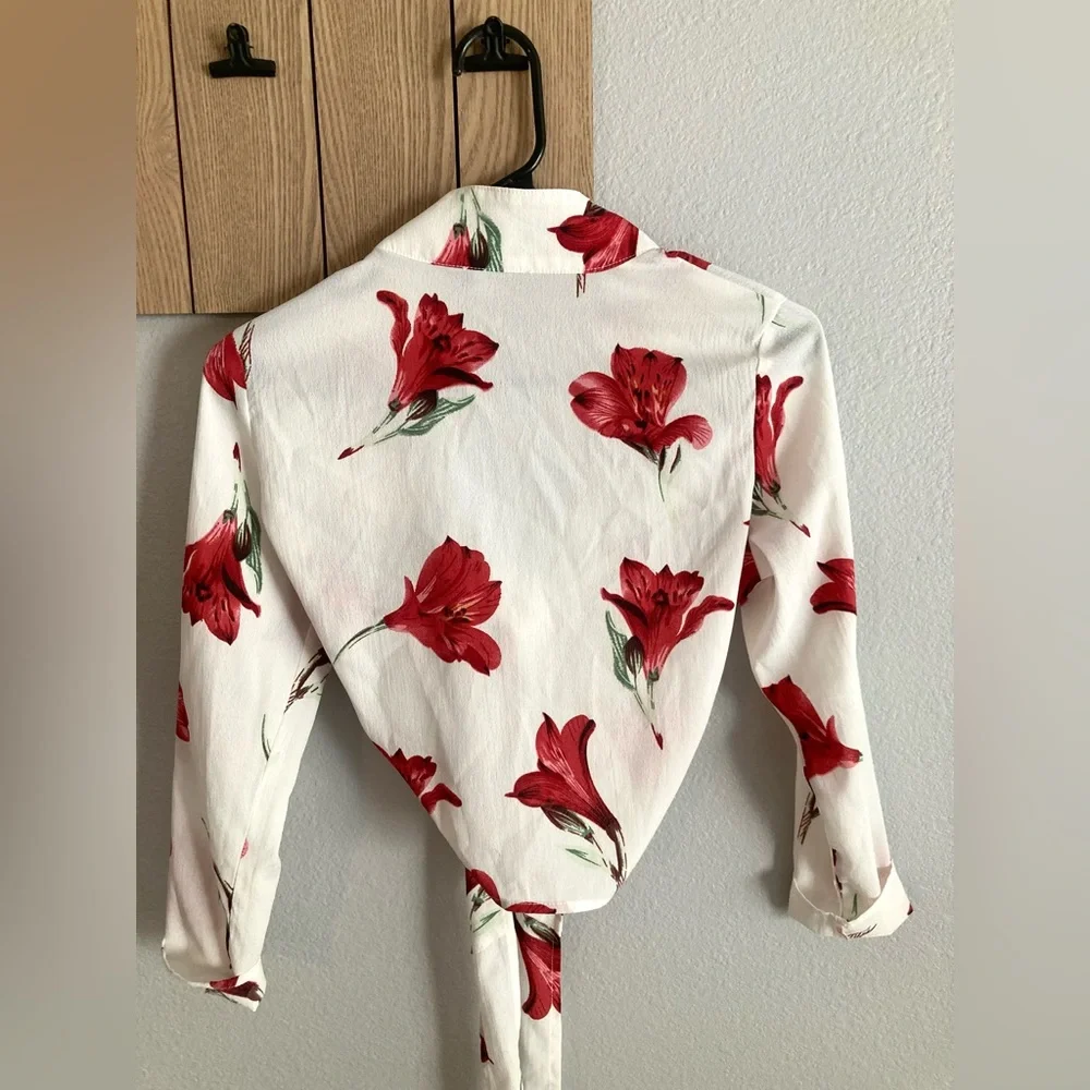 Pretty Little Things shirt - Picture 2 of 3